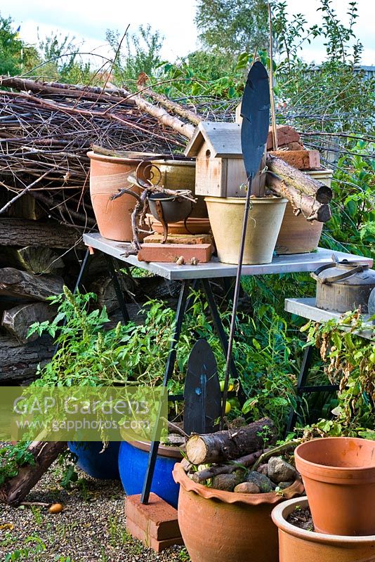 Clay pots and a bird-box 