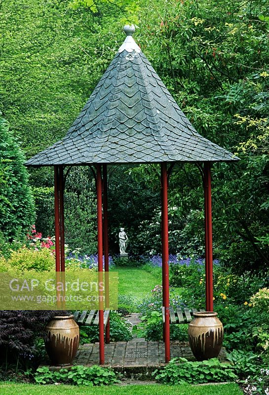 Summer House. Bluebell Cottage, Hampshire