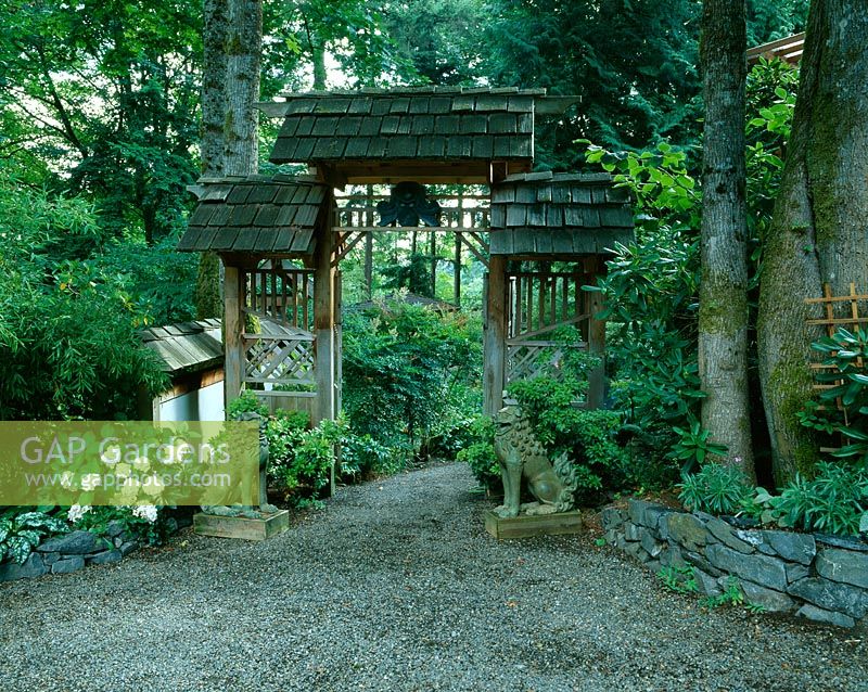 Entrance to the koi pond area with Hydrangeas 