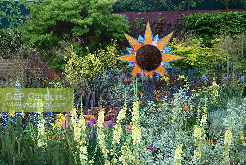 From Life to Life, A Garden for George - Chelsea Flower Show 2008