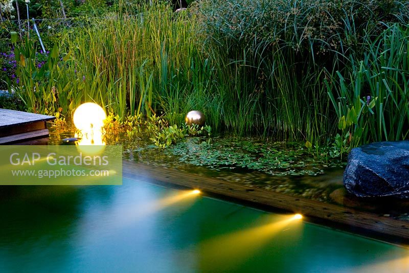 Underwater lighting in swimming pond