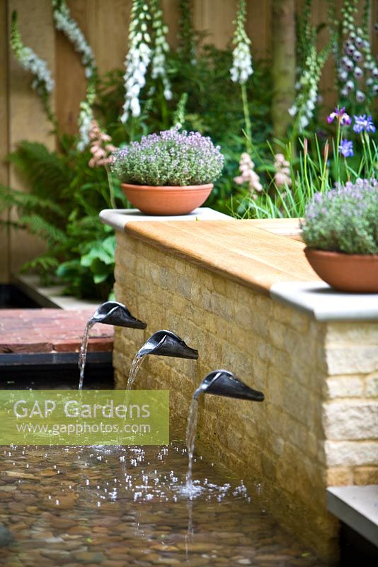 The QVC Garden, sponsored by QVC - Silver Flora medal winner at RHS Chelsea Flower Show 2009