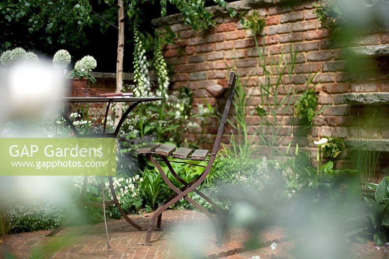 Jacob's Ladder Garden, sponsored by Hewitt Landscapes Ltd - Silver Flora medal winner for Courtyard Garden at RHS Chelsea Flower Show 2009
