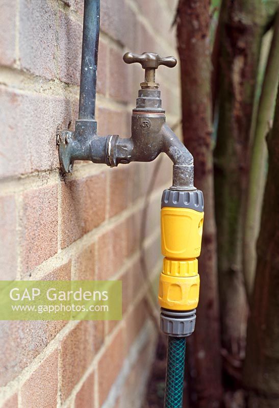 A non-return valve device should be fitted to a watering system to ensure that no contamination can get into the mains water in the event of a drop in water temperature.