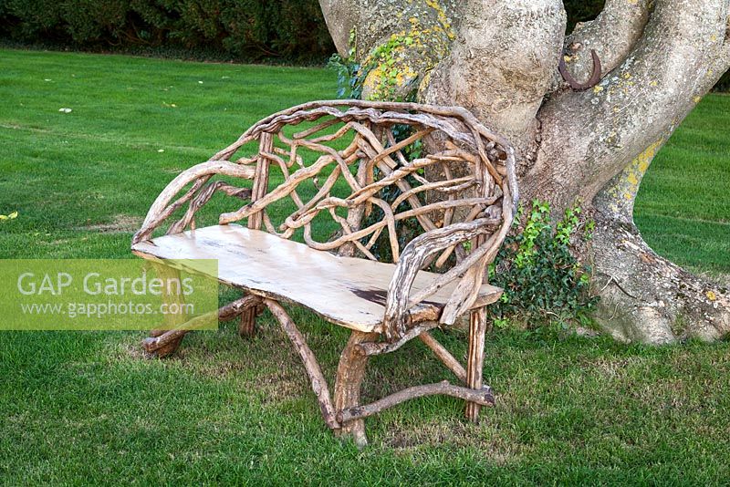 Decorative seat using natural materials