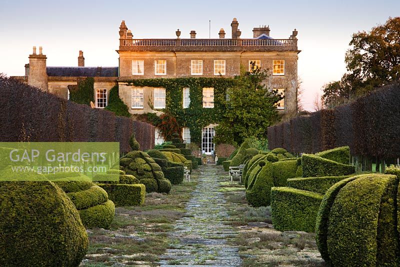 The House and Thyme Walk, Highgrove Garden, December 2007.  The House was built between 1796 and 1798 in a Georgian neo-classical design.  