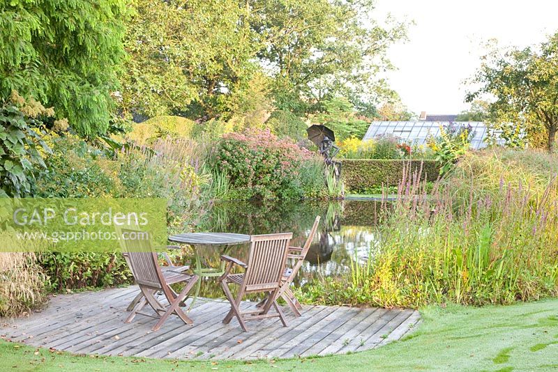 Seating area on circular deck
