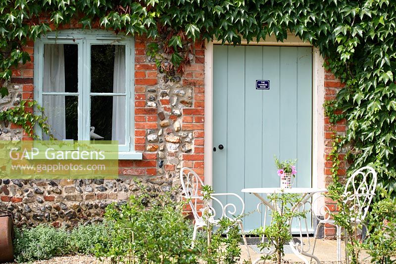 The Harness Room, a converted holiday let - Cavick House Farm, Norfolk