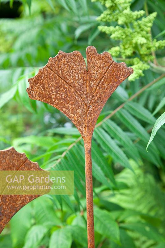 Metal garden decoration of gingko leaf