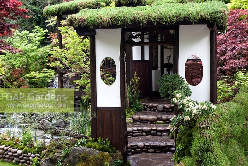 An Alcove - Tokanoma Garden with moss mounds, houtteana, Acer