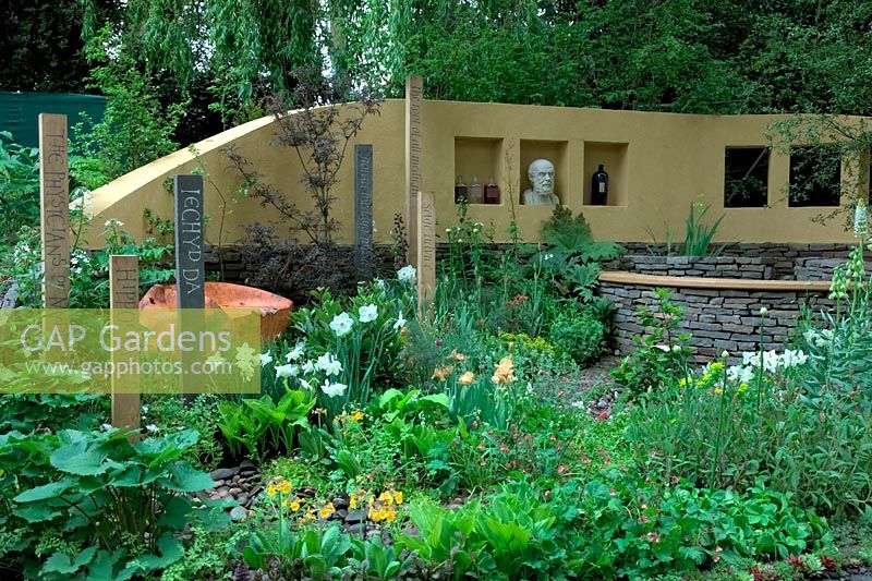 Get Well Soon Sponsor - s - : National Botanic Garden of Wales, Penn Pharmaceuticals Ltd, South West Wales Tourism Partnership, Growing the Future RDP/EU Project Designer - s - : Kati Crome and Maggie Hughes RHS Chelsea flower show 2013 Silver award