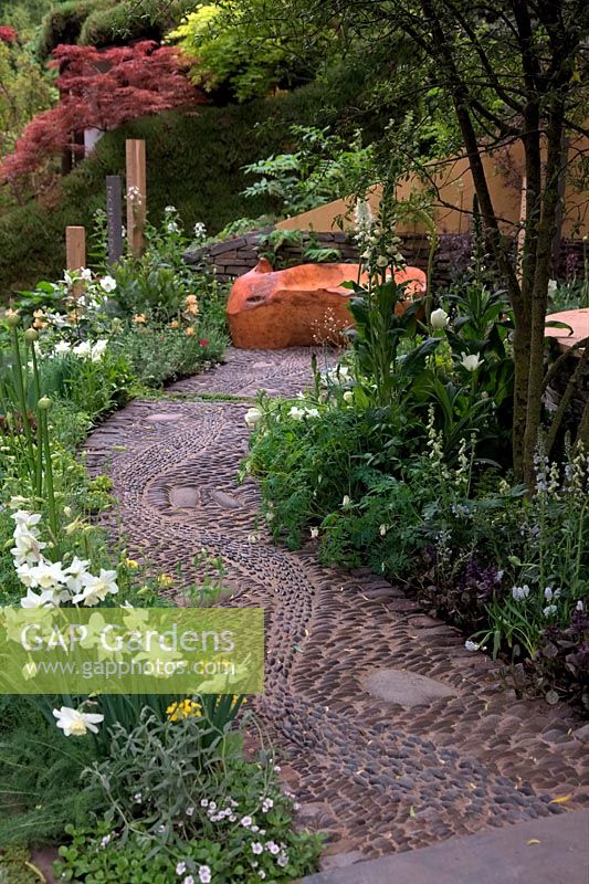 Get Well Soon Sponsor - s - : National Botanic Garden of Wales, Penn Pharmaceuticals Ltd, South West Wales Tourism Partnership, Growing the Future RDP/EU Project Designer - s - : Kati Crome and Maggie Hughes RHS Chelsea flower show 2013 Silver award