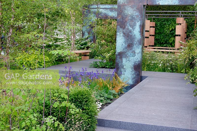 RHS Chelsea Flower Show 2014 - The Brewin Dolphin Garden -Brewin Dolphin Designer - Matthew Childs. Show Garden