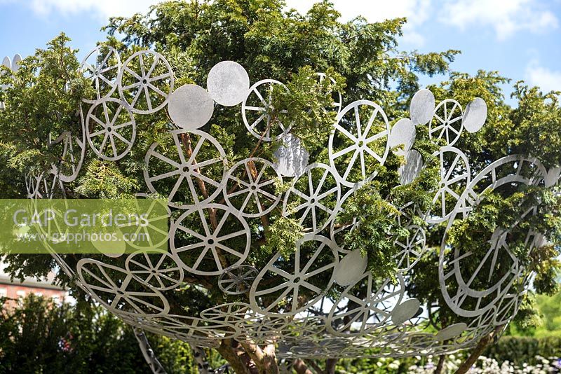 The Imperial Garden - Revive at the RHS Chelsea Flower Show 2016. Designer: Tatyana Goltova.