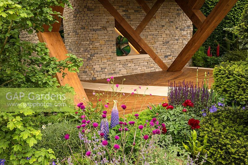 The Morgan Stanley Garden at the RHS Chelsea Flower Show 2017. Sponsor: Morgan Stanley. Designer: Chris Beardshaw. Awarded a Silver Gilt Medal. The M