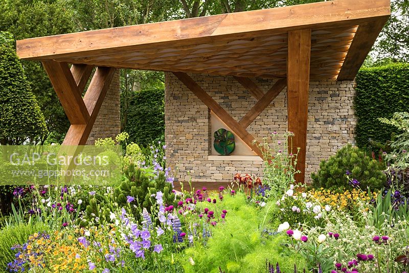 The Morgan Stanley Garden at the RHS Chelsea Flower Show 2017. Sponsor: Morgan Stanley. Designer: Chris Beardshaw. Awarded a Silver Gilt Medal. The M