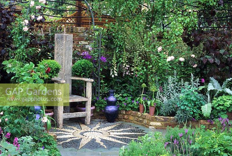 Chelsea FS 1994 Design Naila Hancock Wooden chair pebble mosaic summer May herbal physics garden sacred space
