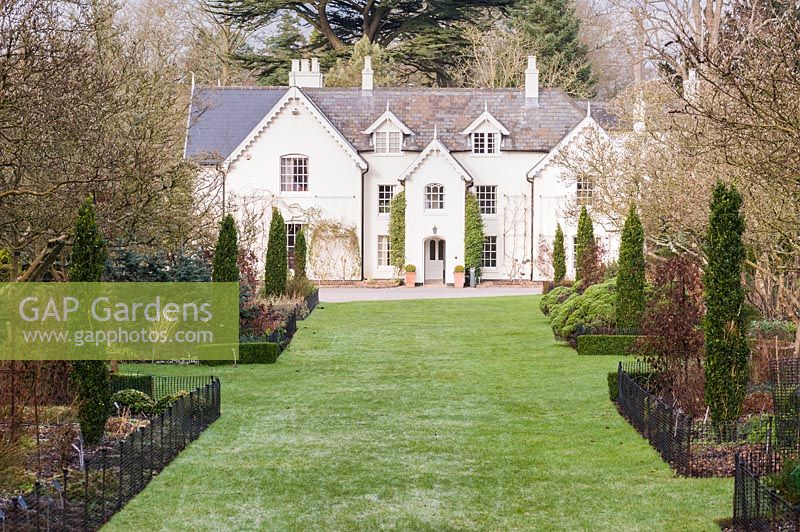 Jermyn's House in winter, the former home of Sir Harold Hillier. Sir Harold Hillier Gardens, Ampfield, Romsey, Hants, UK. 