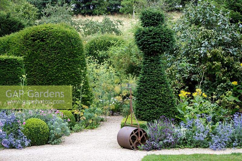 Topiary at Hanham Court Gardens, Bristol, owner Boissevain.