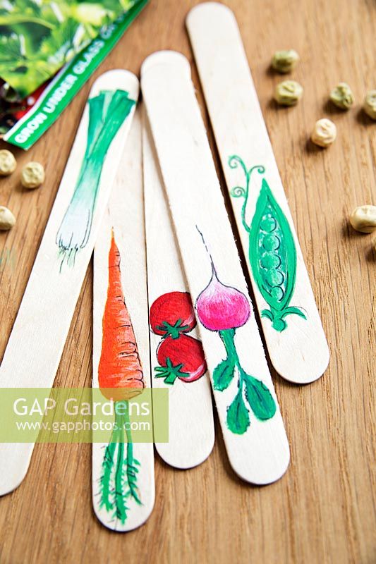 Decorated Ice lolly sticks as vegetable labels