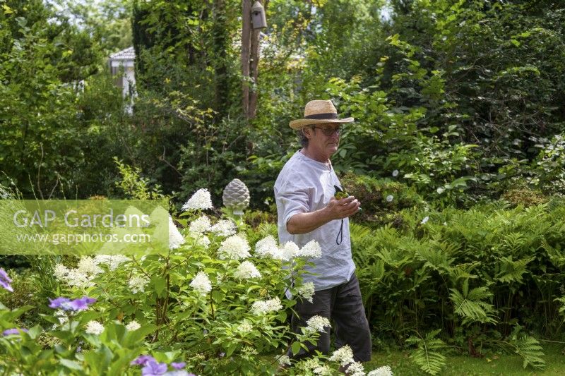 Rosa Welsch's daughter's partner Peter helps with the gardening
