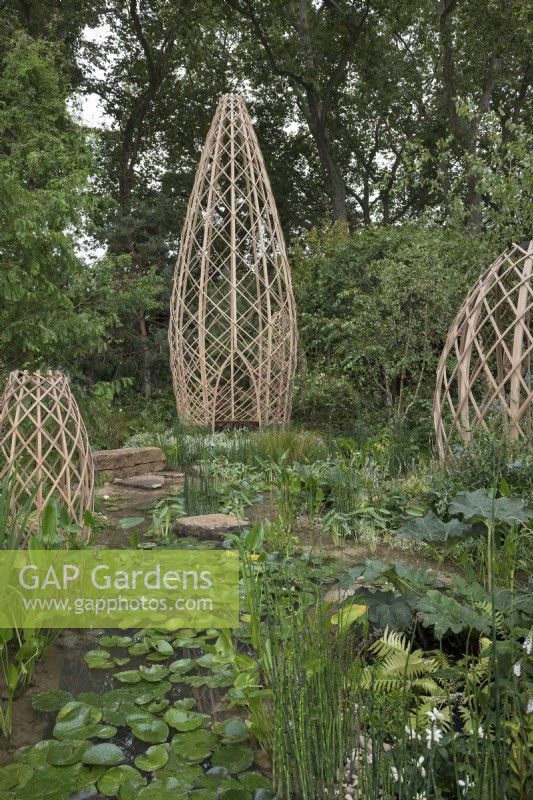 Best Show Garden RHS Chelsea Flower Show 2021

Guangzhou China: Guangzhou Garden

Designed by Peter Chmiel with Chin-Jung Chen

Structures made from laminated moso bamboo Phyllostachys edulis surrounding a waterlily pond