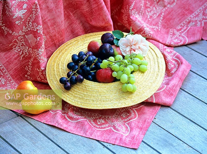 Hat with fruit 