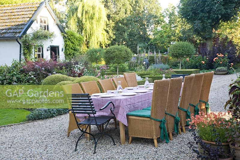 Festive table in the garden 