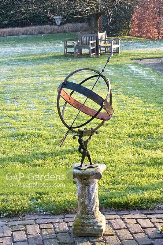 Sundial in the winter garden 