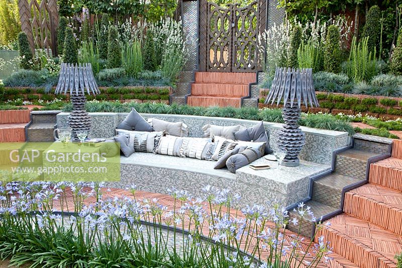 Modern garden with tiled bench 