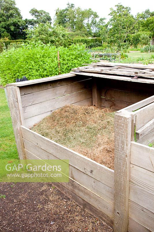 Compost bin 