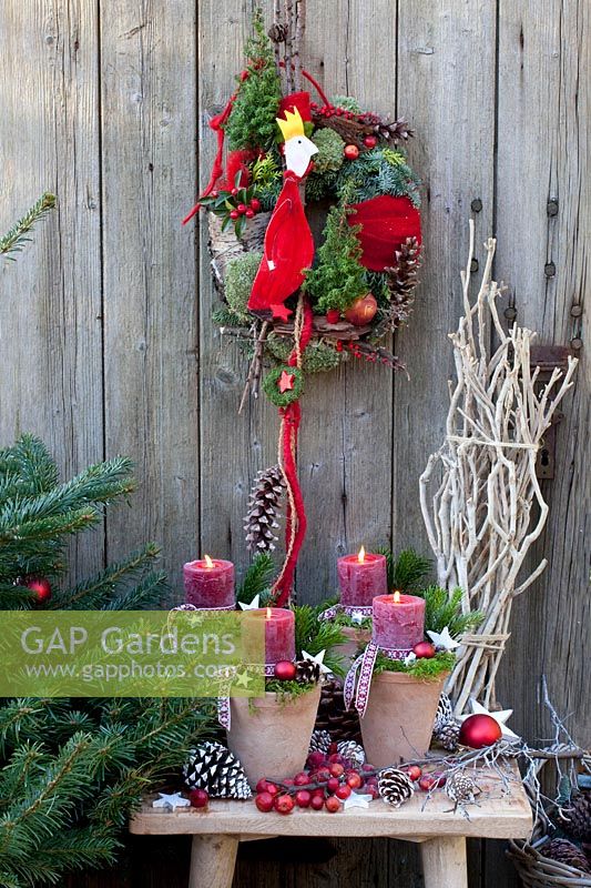 Door wreath and Advent wreath with four clay pots 