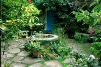 Patio garden with water feature at Fair Oaks in San Francisco