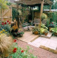 Small garden with seating area - Harpenden Hertfordshire 