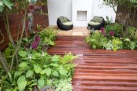 'Formal Elements' garden - RHS Hampton Court Flower Show 2008