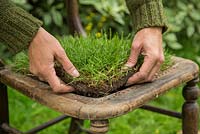 Step by Step -  Creating a turf chair - putting turf in place