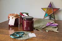 Decorating jars of jam to give as a gift for Christmas - Materials required