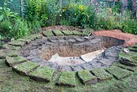 Building an informal wildlife pond