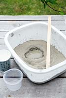 Concrete pots - Slowly add water