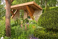 The Morgan Stanley Garden at the RHS Chelsea Flower Show 2017. Sponsor: Morgan Stanley. Designer: Chris Beardshaw. Awarded a Silver Gilt Medal. The M