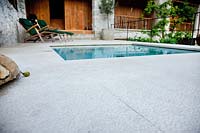 Whirpool with natural stone slabs