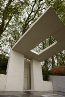 Memoria and GreenAcres Transcendence Garden. Designers: Gavin McWilliam and Andrew Wilson. Chelsea Flower Show 2023. Cantilevered pavilion.