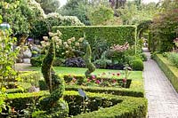 Hedge and hedge arch made of boxwood and beech, Fagus sylvatica, Buxus 