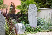 Garden with stone ornaments 
