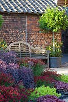 Seating area with perennials 