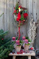 Door wreath and Advent wreath with four clay pots 