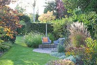 Seating in the autumn garden 